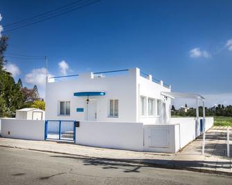 Alcyone Beach House - Larnaca - Building