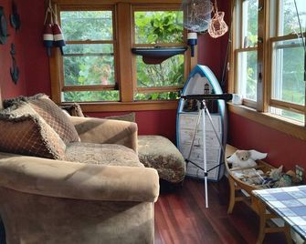 Riverfront rental - South Elgin - Sala de estar