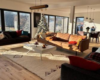 Inviting 4-Bed House in Berdorf Luxemburg - Berdorf - Living room