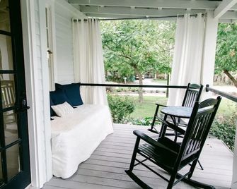Blue Heron B&B - Mandeville - Balcony