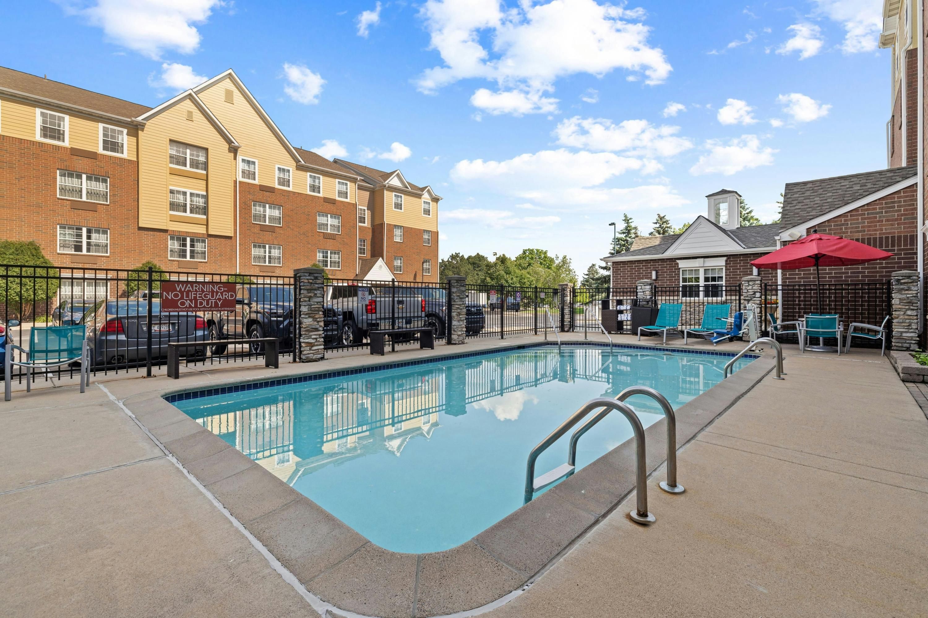 TownePlace Suites by Marriott Minneapolis Eden Prairie - Eden Prairie - Pool