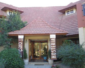 Hosteria Amparo - Neuquén - Edificio