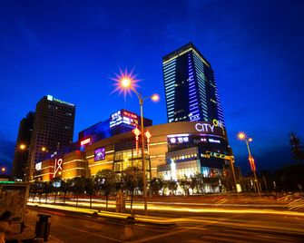 Holiday Inn Express XI'an North By IHG - Xian - Bygning