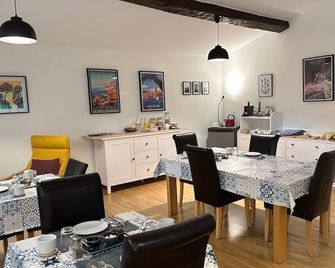 Les Deux Chevaux Chambres D'hotes - Val-du-Faby