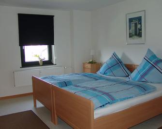 Quiet vacation apartment in Haus Dünenblick in Kalkar-Wissel near Wisseler See! - Kalkar - Bedroom