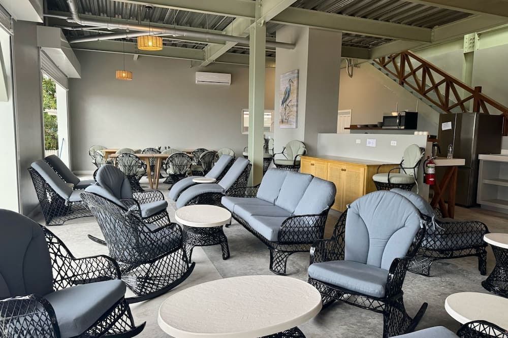 ساندبار بيتش فرونت هوتل آند هوستل - سان بيدرو - ردهة