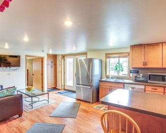 Spacious Coeur d Alene Home Near Everything! - Coeur d'Alene - Kitchen