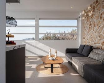Ammolofos Luxury Apartment & suites - Naxos - Living room