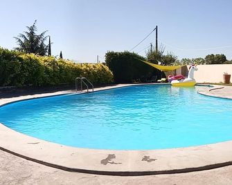 Hotel Font De Lauro - Saumane-de-Vaucluse - Pool
