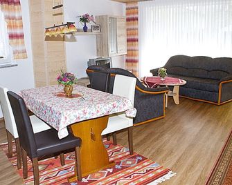 Ferienwohnung Ahne - Selb - Salle à manger