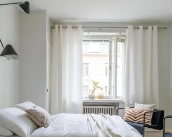 Luminous studio in Kallio / Amazing location - Helsinki - Schlafzimmer