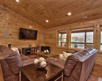 Lakefront 70' Tv Hot Tub Pool Table Fire Pit Poker Family/Pet Friendly - White Haven - Obývací pokoj