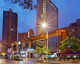 Holiday Inn Express Medellin - מדיין - בניין
