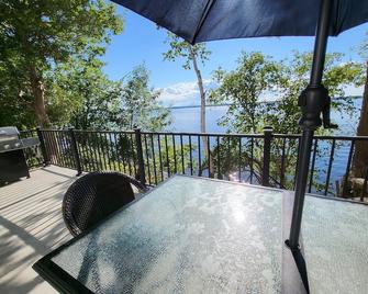 New Build-Lake Champlain Waterfront: Year-Round, Kayaks, Firepit, Sunsets, W/D - Swanton - Balcony