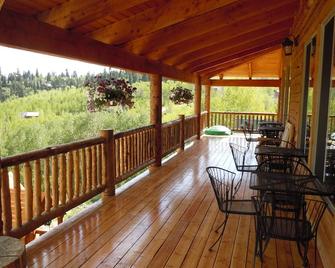 High Mountain Cabin, Spectacular Views, Minutes from Park City + Bunk House - Coalville - Balcón