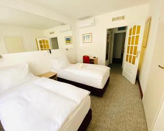 Hotel Slavonija - Vinkovci - Schlafzimmer