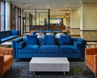 هوليداي إن آند سويتس أورلاندو اولر ايست - سيليبريشن أريا باي آيتش جي - كيسيمي - ردهة