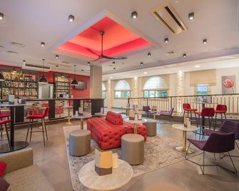 Promotel - Carros - Lounge