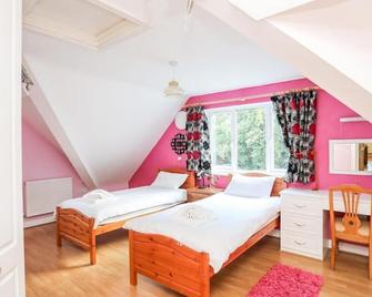 Queen's Cottage - Colwyn Bay - Bedroom