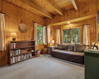 Metolius Cabin 6 - Camp Sherman - Sala de estar