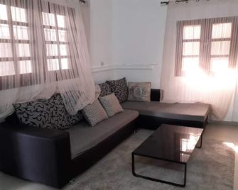 Peniel Residence - Abidjan - Stue
