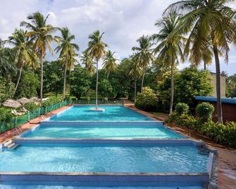 Elim Resorts - Bangalore - Uima-allas