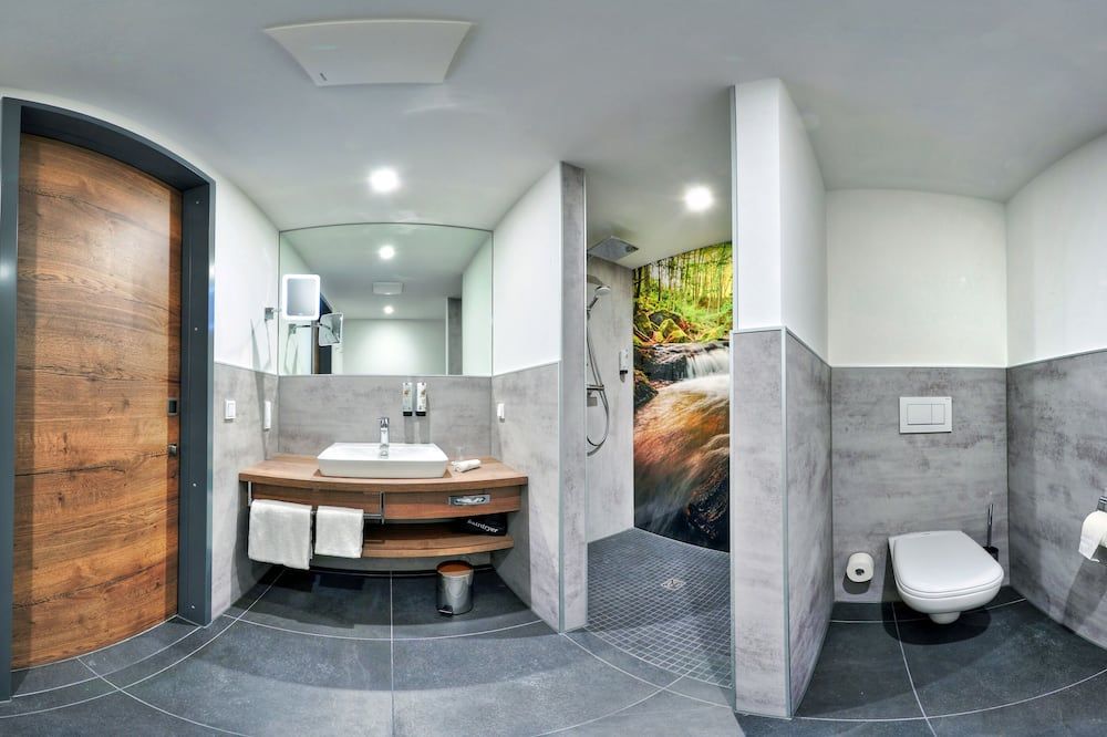 Emils Hotel - Pirmasens - Badkamer