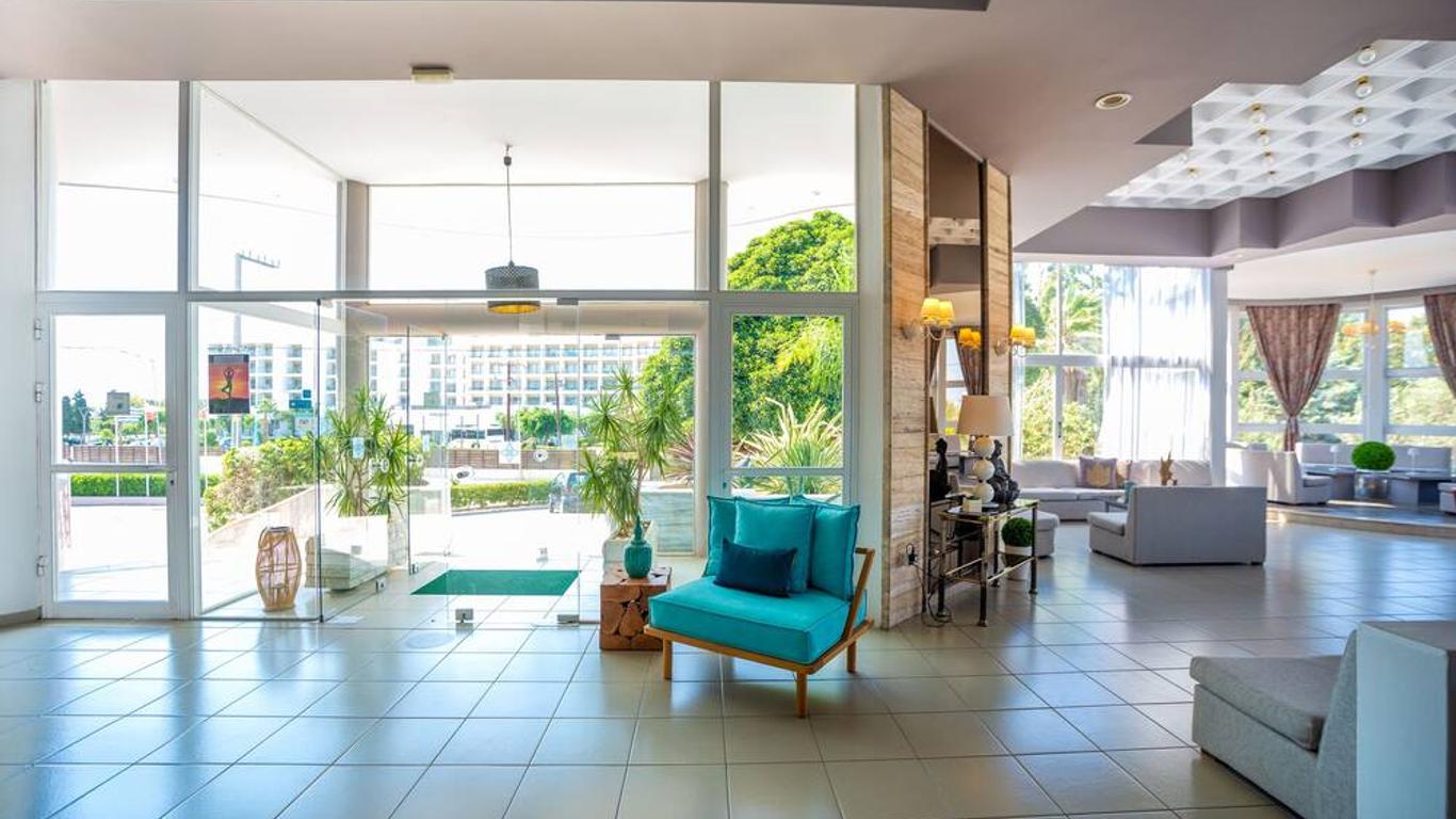 Happy Days Hotel, Adults Only