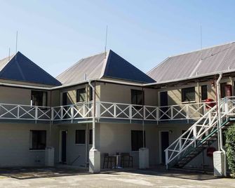 Duvauchelle Seaside Motel - Akaroa - Building