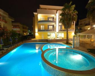 Mare Blu Residence - Martinsicuro - Pool