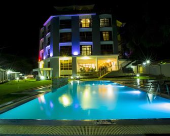 Kilimanjaro Wonders Hotel - Moshi - Pool