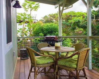 Kt Aloha Awaits You Up On The Hill - Aiea - Balcón