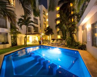 Ambiance Suites - קנקון - בריכה