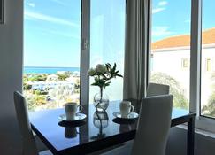 Island Stay Studio with Stunning Ocean Views - Providenciales - Essbereich
