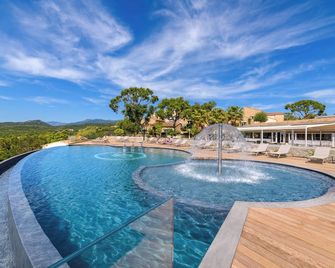 Hotel Residence U Paesolu - Sainte-Lucie-de-Porto-Vecchio - Zwembad