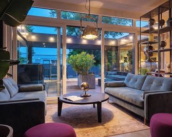 MICE Collection Hotel Trier Business- und Stadthotel an der Mosel nahe SWT Arena und Viking Anleger - Trier - Lounge