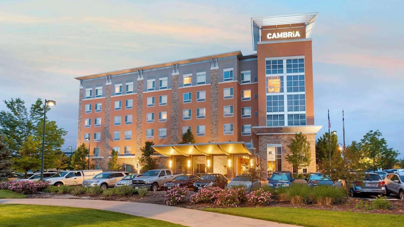 Cambria Hotel Denver International Airport