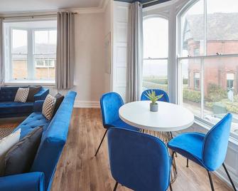 Host & Stay - Ocean View - Saltburn-by-the-Sea - Living room