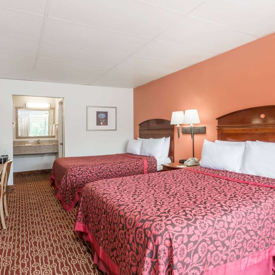 Days Inn by Wyndham Fredericksburg North image 1