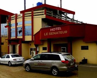 Hotel Le Senateur - Cotonou - Building