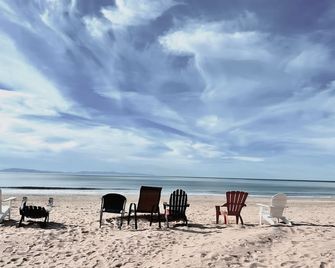 Adorable Beach Loft 36 Steps to Sand, No Guest Fee - Ventura - Beach