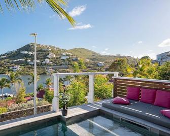 Happy Cottage With Private Pool - Oyster Pond - Balcon