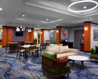 Fairfield Inn & Suites by Marriott Montgomery EastChase Pkwy - Montgomery - Lobby