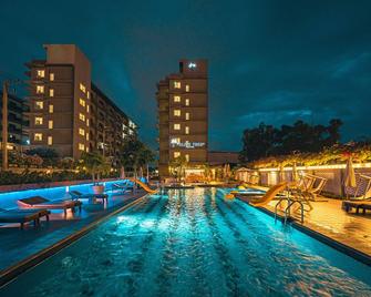 Olive Tree Hotel Pattaya - Jomtien - Басейн