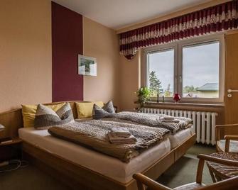 Hotel-Pension am Rosarium - Sangerhausen - Bedroom