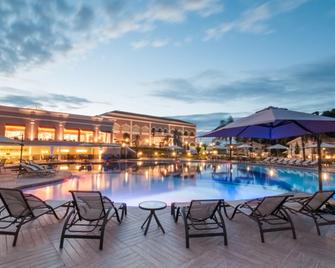 Wish Foz do Iguaçu - פוז דו איגוואסו - בריכה