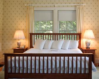Asticou Inn - Northeast Harbor - Bedroom