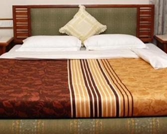 Hotel Maharaja Residency - Mahabaleshwar - Soveværelse