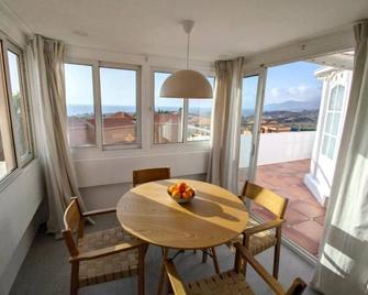 Istmo - Quiet, Cosy Apartment With Panorama Sunset - La Pared - Comedor