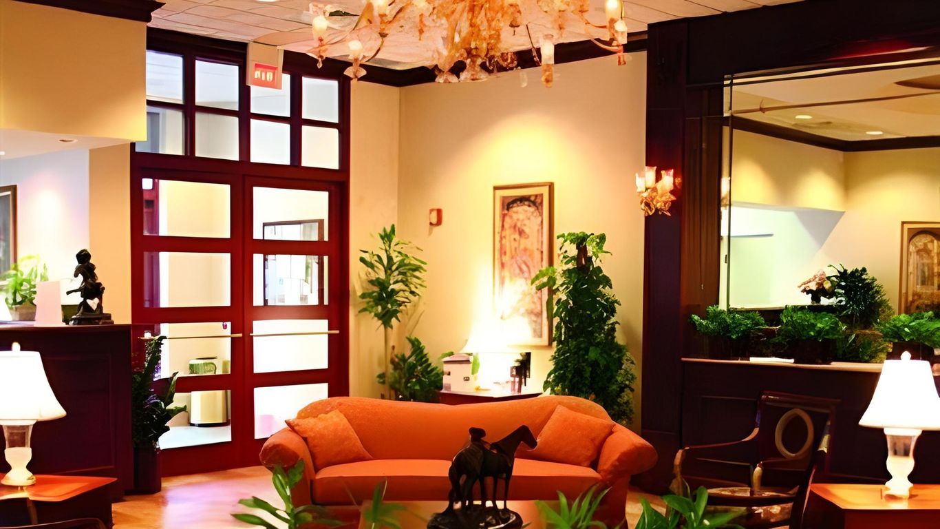 Clarion Hotel and Suites University-Shippensburg